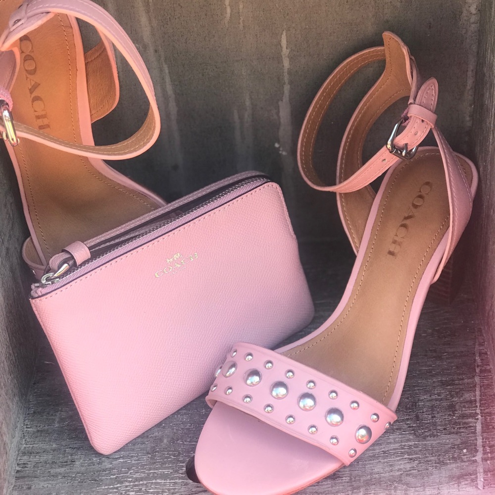🆕 Coach Paige Studded Mid Heel Size 8 - Picture 1 of 7